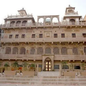 jukaso-ganges.hotels-varanasi.com/